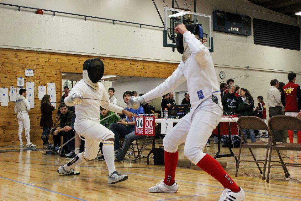 Fencing team fends off foes to succeed at SPA invitational