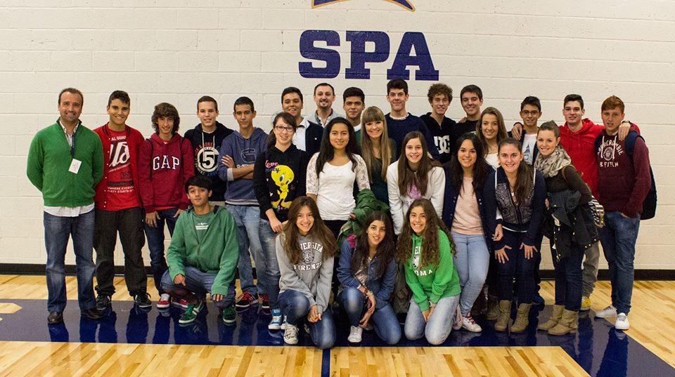 Spanish exchange students pose for a group photo. “My favorite things that I have done [in Minnesota] are shopping in Albertville and Mall of America and staying with Neerja’s family, Spanish exchange student Cristina Montero said. 