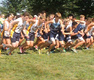 From left: Senior captains Alicia Zhang, Charlie Rosenblum, and Charlie Southwick begin their race at Bassett Creek Park on Sept. 7. “We have some really big races, and we’re looking
forward to seeing how we do as a team. We have been making really good progress,”
junior captain Mike Destache said.