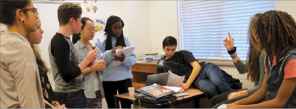 Seniors Charlie Rosenblum, Ysabella Johnson, Alicia Zhang, juniors Bella Martinez, Evva Parsons, Jesus Vega, Emma Rodgerson, and freshman Lutalo Jones discuss the Martin Luther King Jr. Day assembly. “It’s an experience to talk about it, and keep relearning history and bring in new perspectives,” Rosenblum said. 