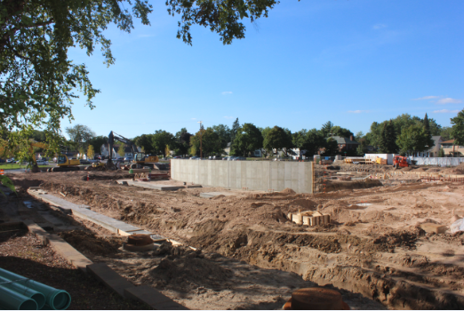 The Huss Center for the Performing Arts has been under construction on the site of the old Drake Arena parking lot since June of 2014, creating a longer walk for students. The path now goes all the way around Drake arena to get to the Lily Courtyard. “It’s for a good cause so I’m not too bothered by having a little detour,” senior Jackson Lea said.