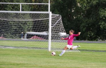 The girls varsity soccer team beat the Convent of the Visitation on Sept. 4 by a score of 5-1.  “The team this year is very cohesive, more so than last year,” sophomore goalkeeper Maria Perkkio said. 