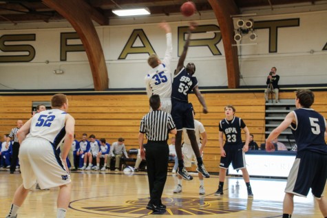 Junior Abdulsalan Osman reaches for the ball.