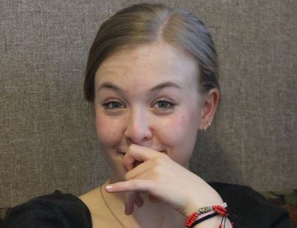 Junior Miriam Tibbetts' playlists come straight from emotional influence: "When I'm looking for songs I look for songs that make me feel something, even if I don't know why," she said.