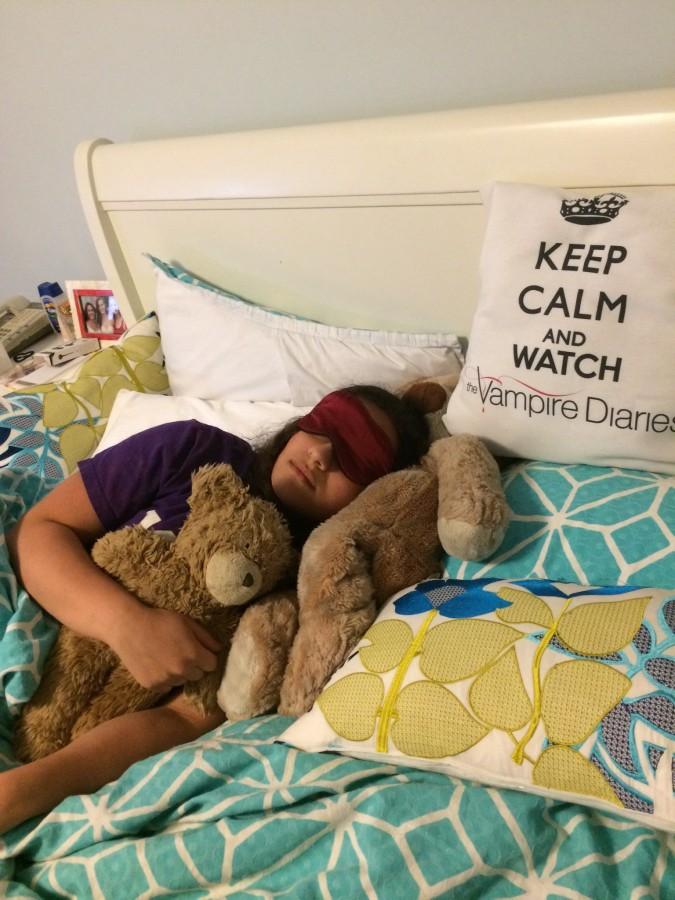 Night owls and early birds both have sleep patterns dependent on the presence of certain genes in their bodies, according to Medical News Today.