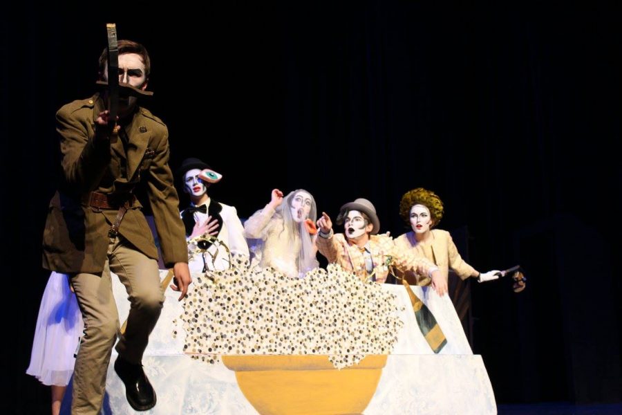 The Winter One Acts highlight student directing and acting on the Huss stage on Jan. 27. (From left to right) sophomore Max Moen, junior Sylvie Schifsky, junior Drew Fawcett, junior Maya Shrestha, junior Jonah Harrison and sophomore Elise Parsons perform.