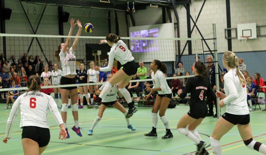 The Northern Lights, Rients' travelling volleyball team, playing one of the Netherlands volleyball teams.