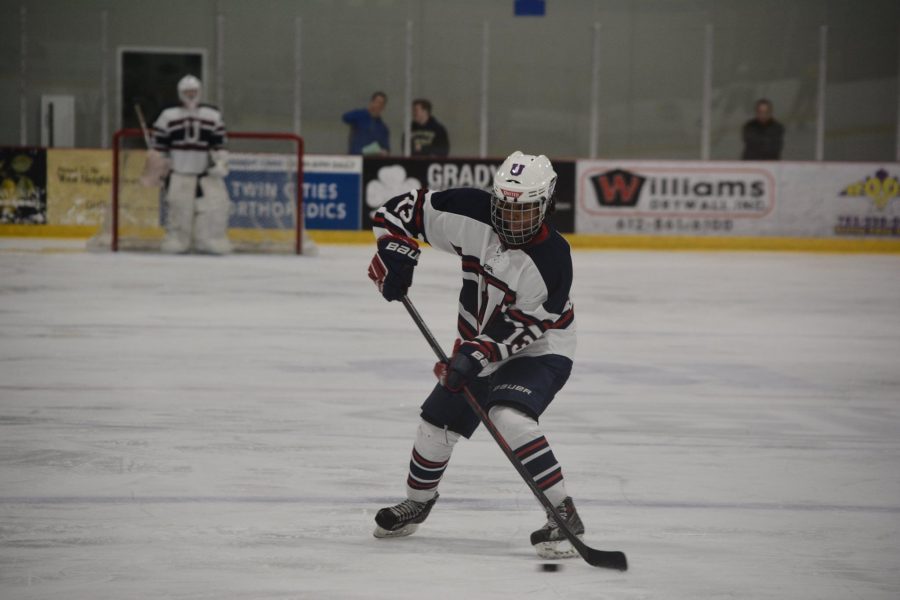 St. Paul United dismantles Mahtomedi in Section Finals and advances to State