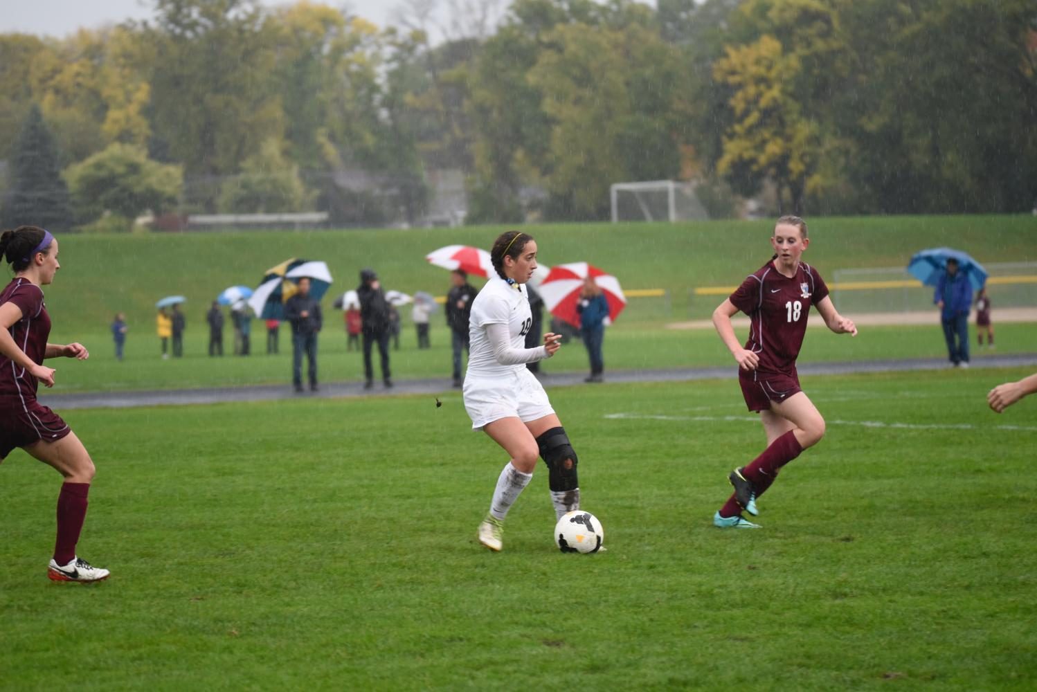 Senior Dina Moradian looks to find a pass to a teammate.