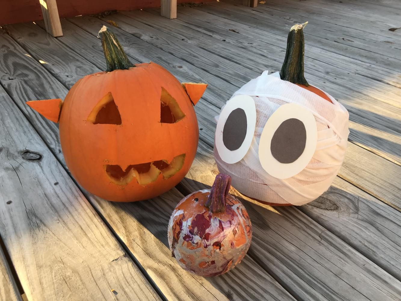 Spice up your pumpkins this halloween with these three pumpkin ideas. 