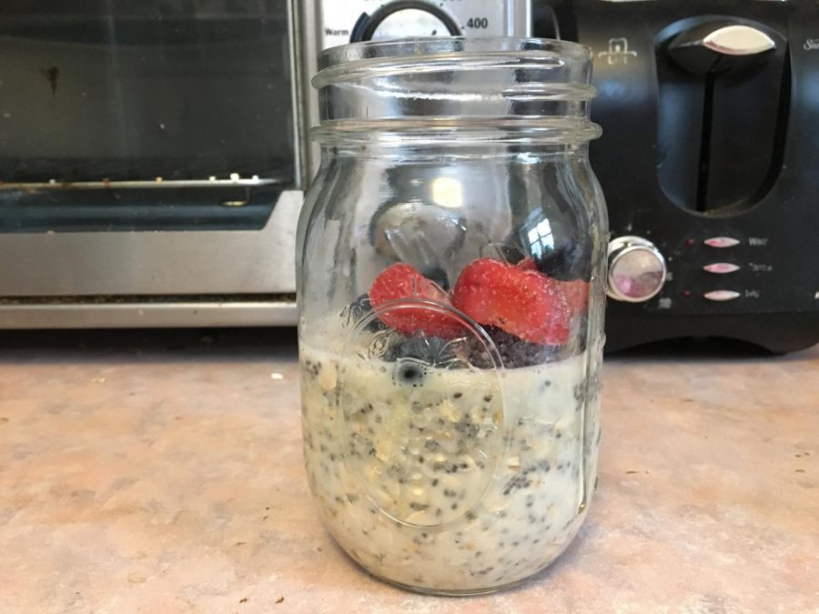Simplify breakfast with DIY overnight oats