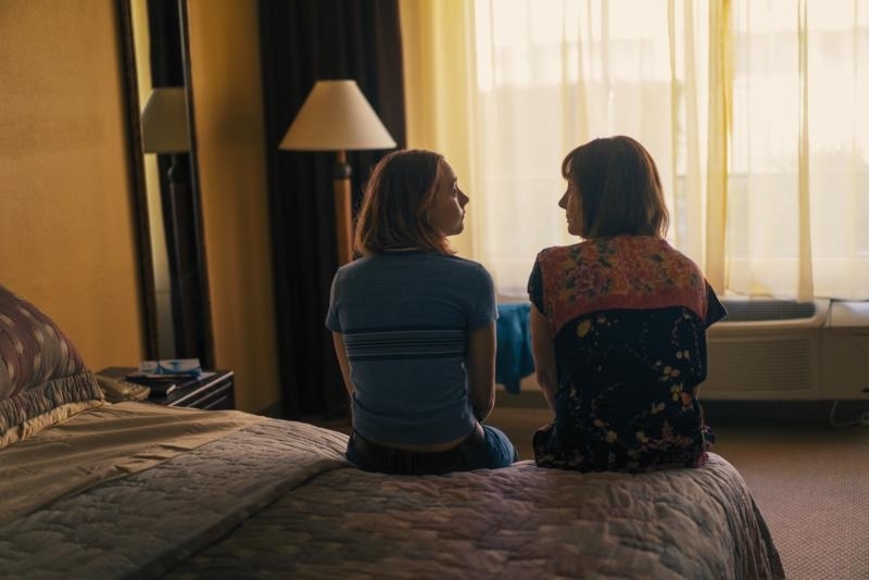 Lady Bird follows Christine “Lady Bird” McPherson (Saoirse Ronan), through her senior year at a catholic high school in Sacramento, California as she navigates the ups and downs of her lower middle class life with a dysfunctional family and fluctuating social standing. The movie focuses on her relationship with her mom (Laurie Metcalf).