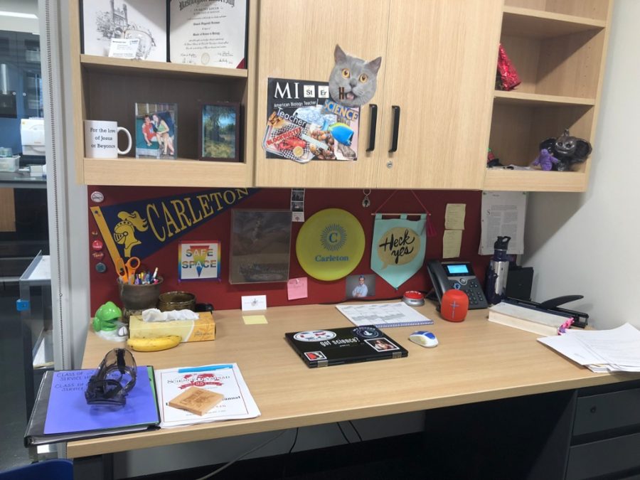 [WHATS ON MY DESK?] Heckman shares fun mementos