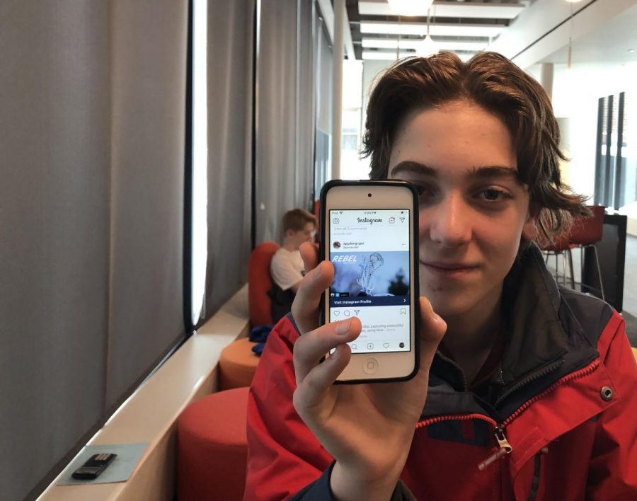 Sophomore Eli Wovcha shows a lacrosse ad that he believes has been specifically targeted to him. 