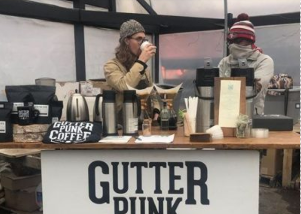 Coffee stand hires homeless teens to combat homelessness