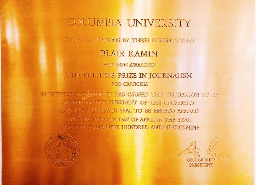 The+plaque+honoring+Blair+Kamin+for+his+Pulitzer+Prize.+