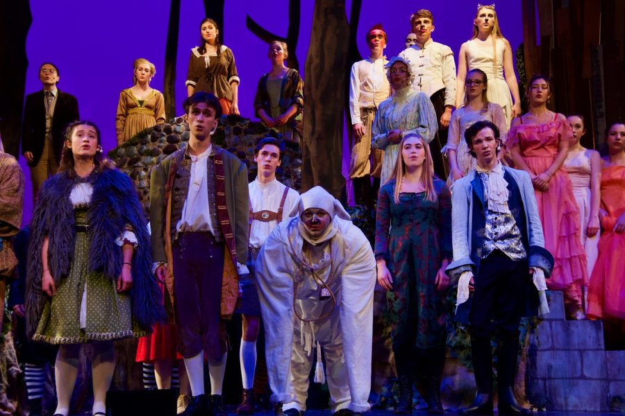 The ensemble sings in the shows finale