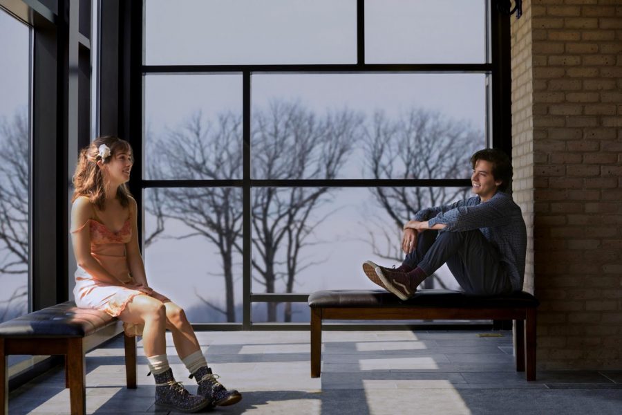 [MOVIE REVIEW] Five Feet Apart conforms to stereotypes, doesnt glorify disease