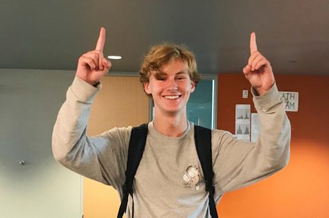 Seniors show off school spirit in Spartan auditions