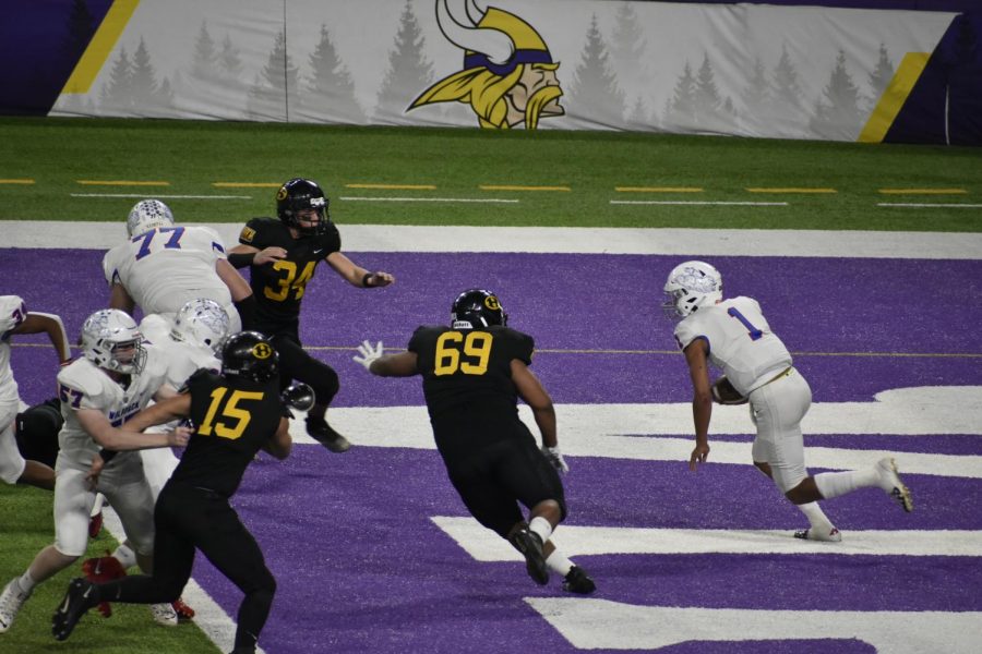 Jalen Suggs running through the defense