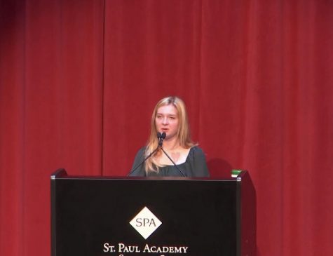 Senior Sophie Cullen delivers her speech in the Huss Center Auditorium. As she is among the few first speakers of the year, Cullen was determined to send an impactful message to the audience about the academic culture at SPA.