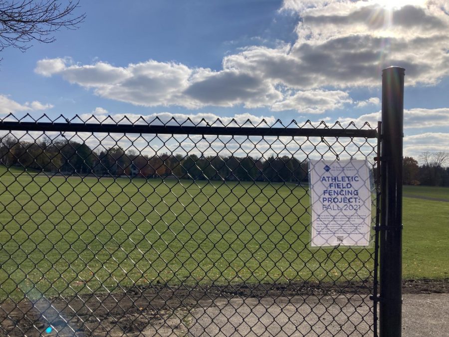 NEW FENCE: Construction on a fence around the SPA Upper School began Oct. 25 to protect the fields from damage and secure the campus. Head of School Bryn Roberts said,  “The fence is something that is thoroughly consistent with what’s at other schools.”