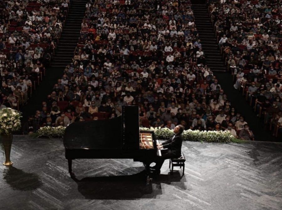 Evgeny+Kissin+performing+in+Jerusalem+at+the+International+Convention+Center+on+Oct.+7%2C+2031.+Kissin+is+one+of+the+most+accomplished+pianists+in+the+world+and+has+performed+an+enormous+amount+of+%E2%80%98classical%E2%80%99+repertoire.