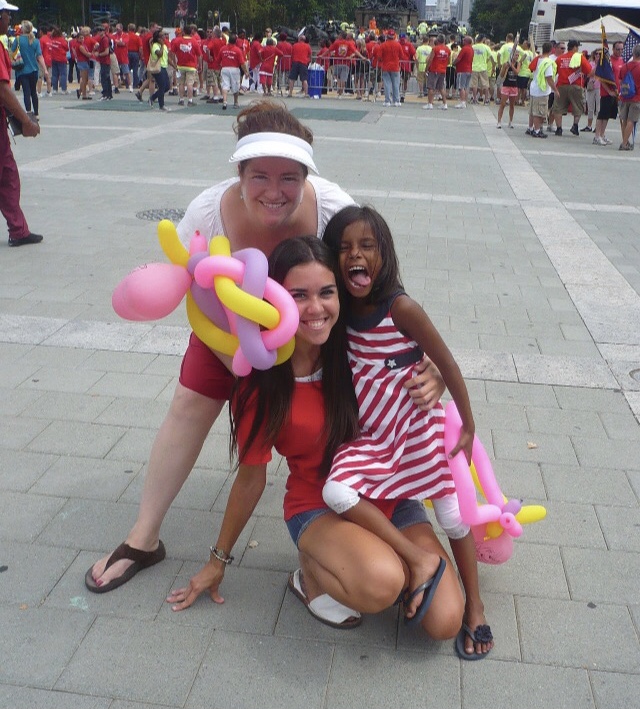 FAMILY AGAIN. With festive balloons, Shaughnessy poses with her mom (left) at a July 4th parade.