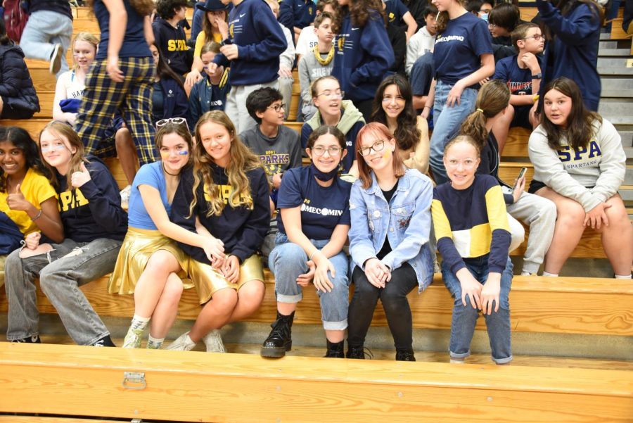 FABULOUS FRESHMEN. As the newest members of the Upper School, the 9th-grade class was excited to experience their first-ever Pep Fest.
