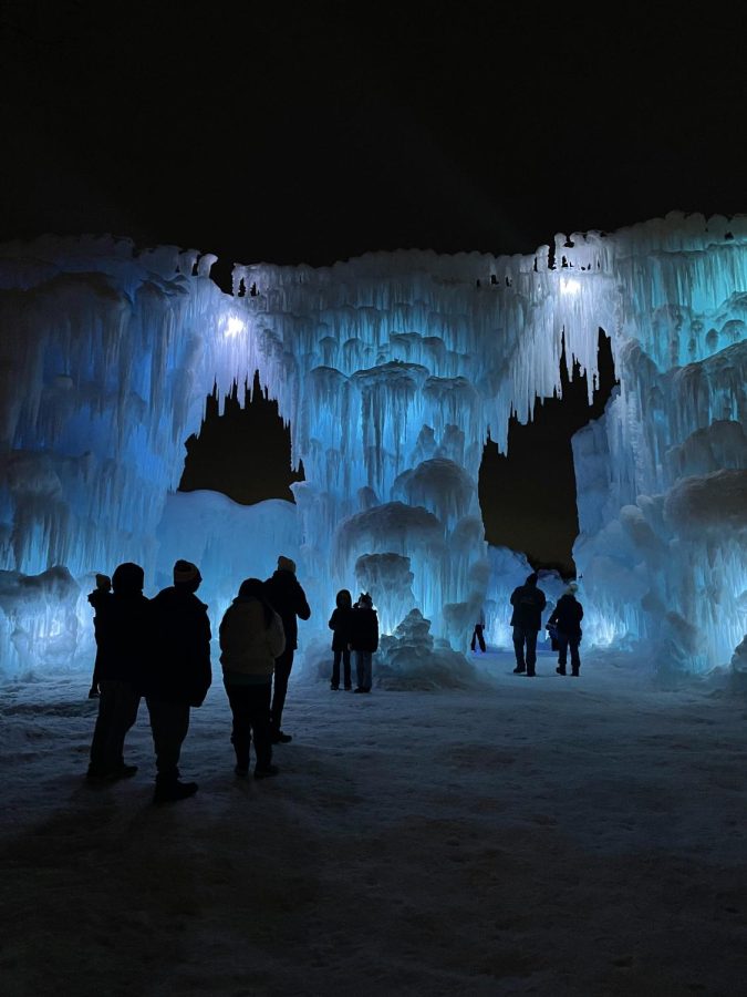 ICY+EXCURSION.+The+Minnesota+Ice+Castles+attract+families+from+all+over+North+America+with+its+astonishing+creations%2C+and+unique+activities.