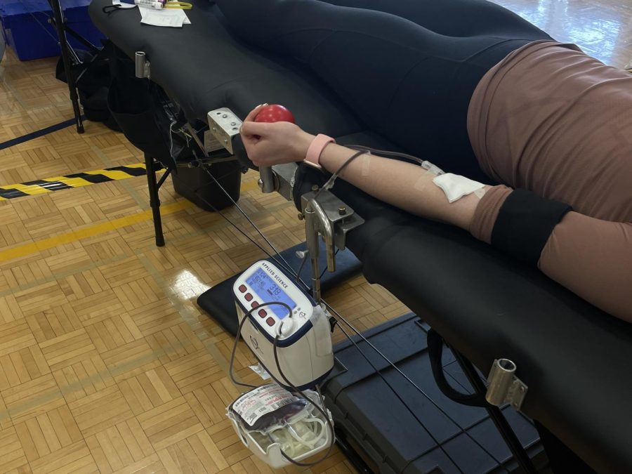 DO GOOD. 32 participants supported the American Red Cross's cause of giving blood to cancer patients, accident victims, and others in need.