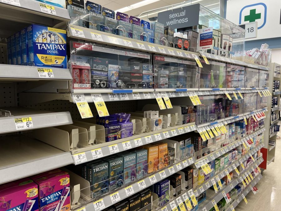 ONGOING+DEBATE.+Currently%2C+Walgreens+in+Minnesota+will+continue+to+sell+mifepristone+and+other+abortion+pills.+However%2C+many+other+states+will+be+affected+by+the+company%E2%80%99s+birth+control+policy.+