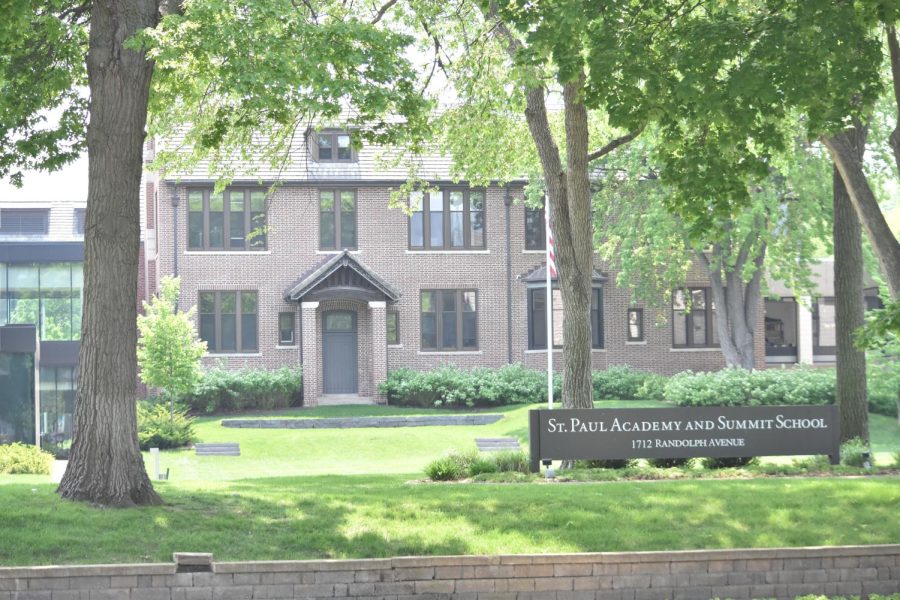 FRONT LAWN FESTIVITIES. With weather allowing, Commencement is held on the front lawn, outside of Old Main. Interim prinicpal Ken Jaffe said that commencement “... recognizes seniors while simultaneously recognizing all the support families and faculty gave seniors in their journey.”