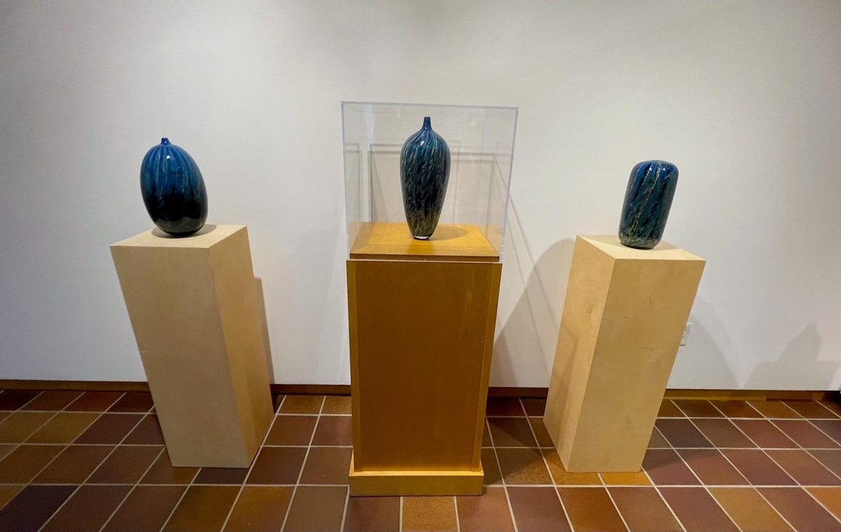 Fred Kaemmer (‘88) creates inspiring glass blown sculptures in his downtown Saint Paul studio.