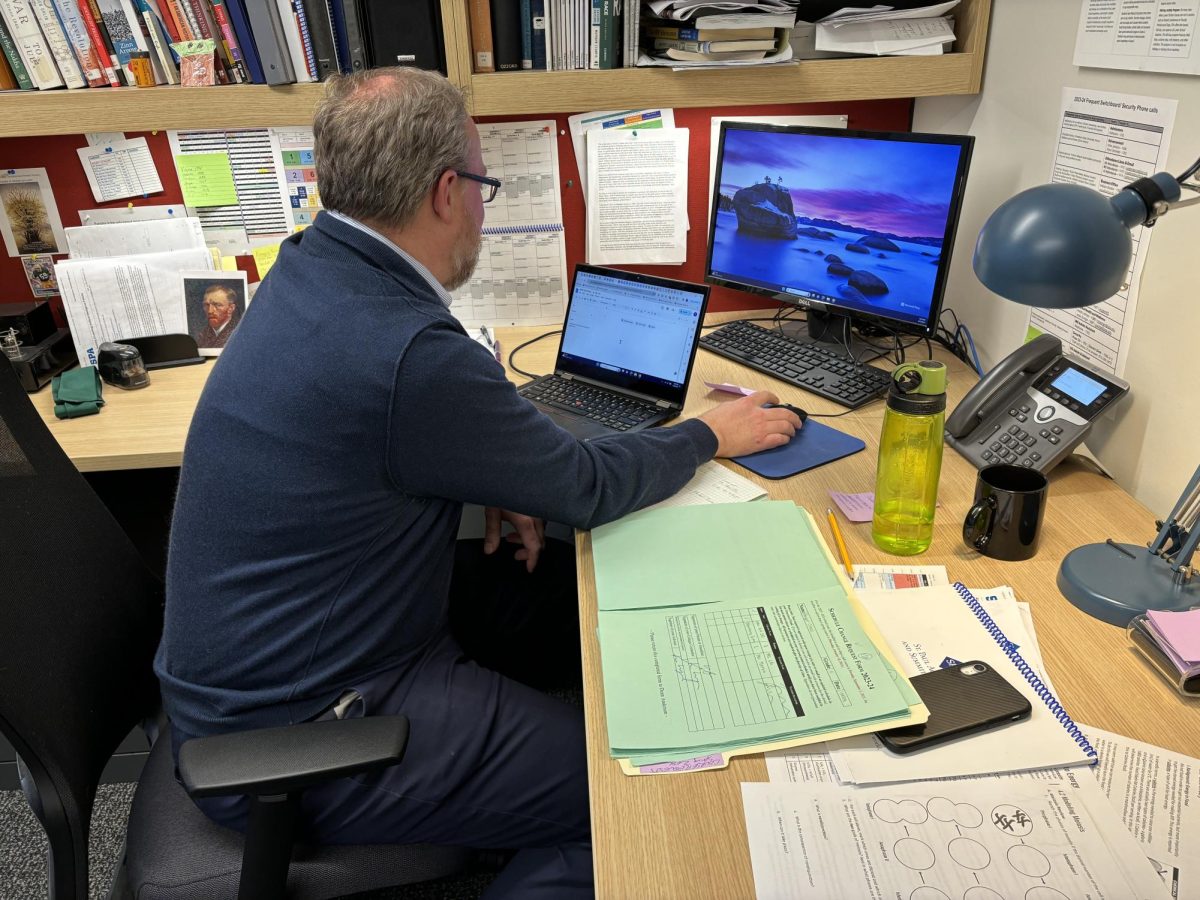 DROP/ADD. At the start of each semester, a drop/add period allows students to switch between courses if there are spots available. Academic Dean Tom Anderson is responsible for overseeing those changes and he said, "It's just the amount is pretty extraordinary.”