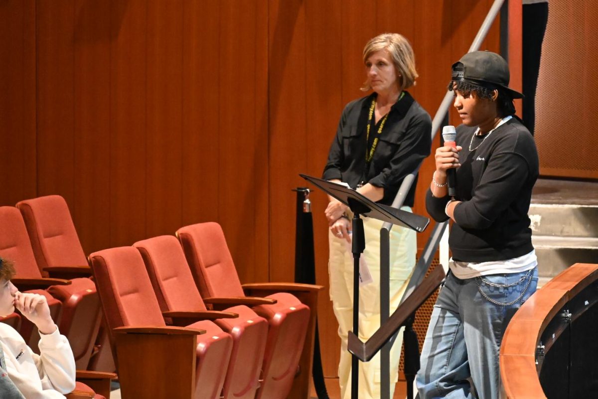 CAPTIVATING THE CROWD. Sophomore Adonjiah Johnson delivers their inspiring speech. She discussed her plans to foster inclusivity during Spirit Week. 