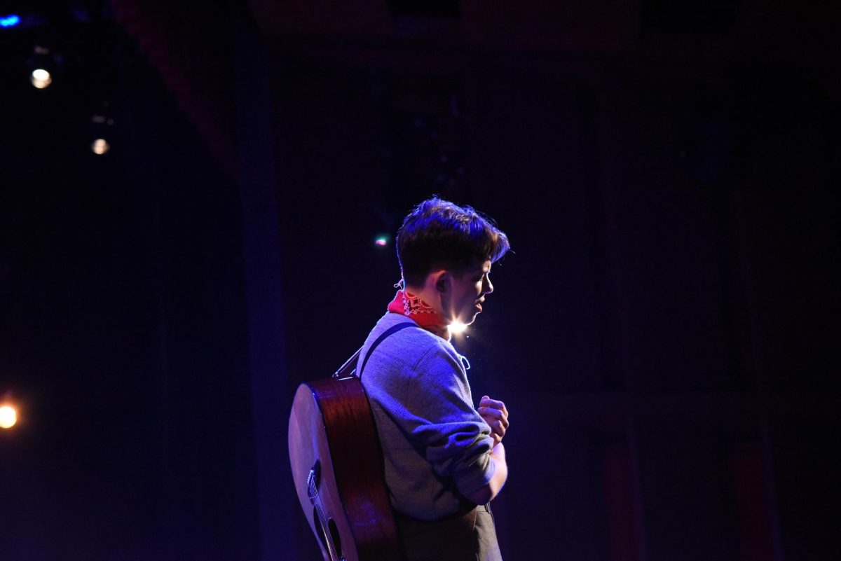 HEARTFELT MOMENT. Orpheus's vulnerability is made apparent as Wilson sings to the crowd. 