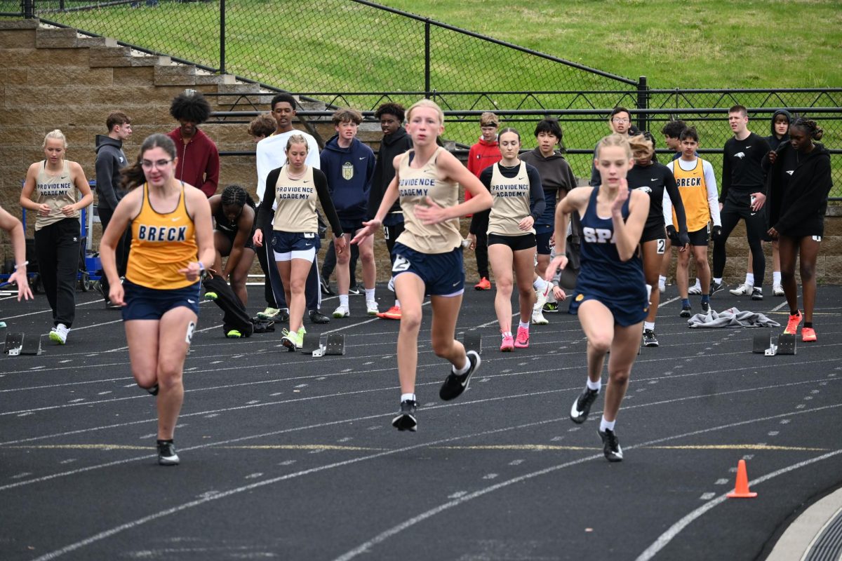 SPRINT. Sofie Dogwill sprints full speed in her 100 meter heat.