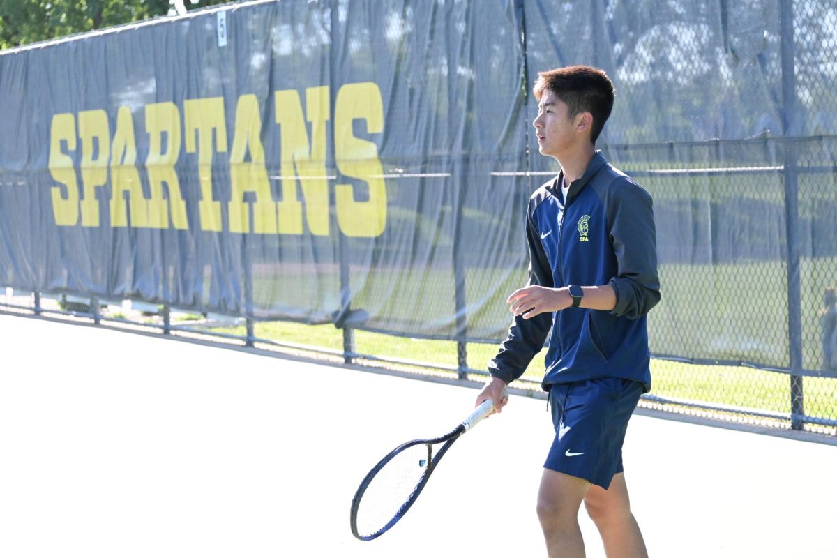 Boys varsity tennis smashes through individuals sections with three of the four attemps making it to state.