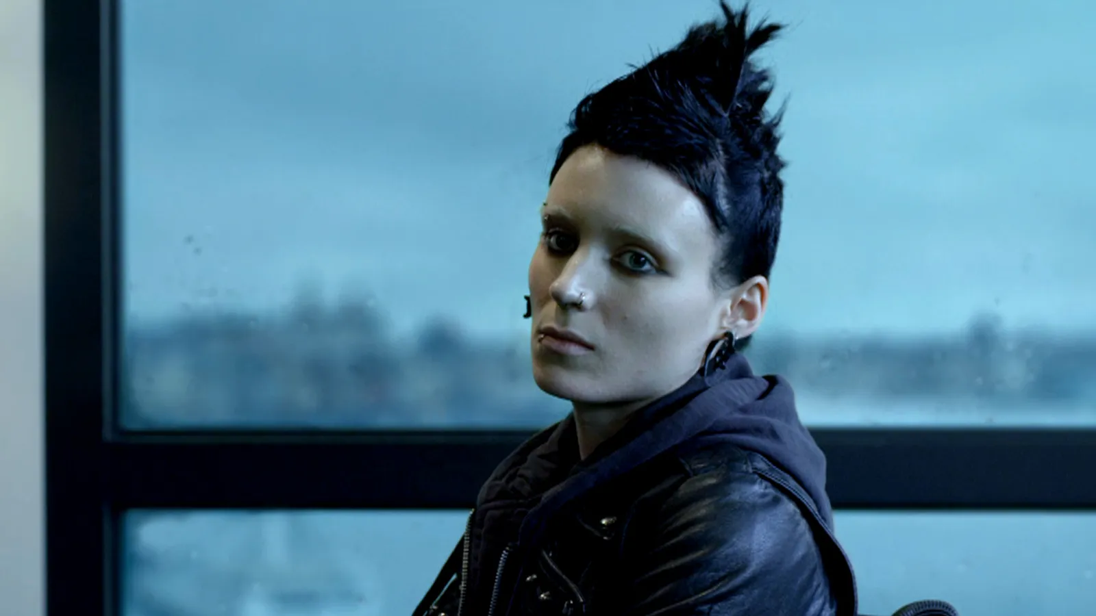 underrated. “The Girl with the Dragon Tattoo” is the most underrated film from masterful thrillmaker and writer-director David Fincher (Fair use image from Columbia Pictures).